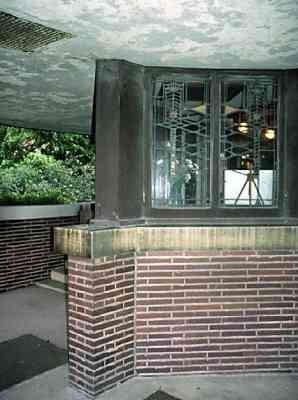 FLW Robiehouse3.jpg